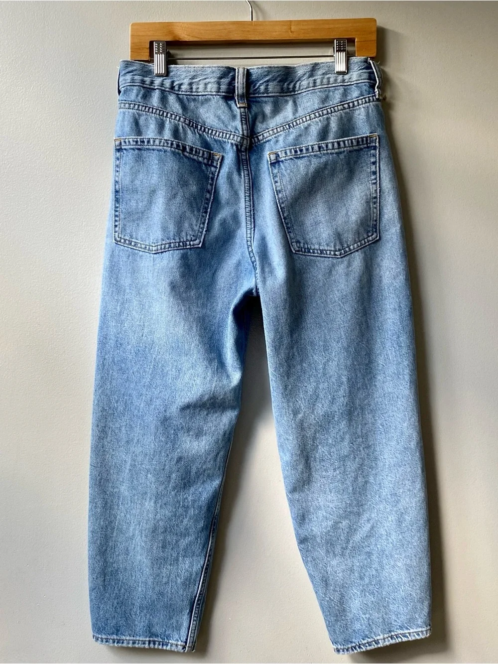 GAP Relaxed Light Blue Women’s Barrel Jeans - Picture 3 of 4